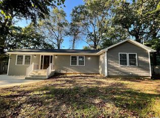 59 Delamere St, Huntington, NY 11743