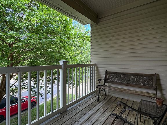 4th image of 1034 Grand Oak Ln #1