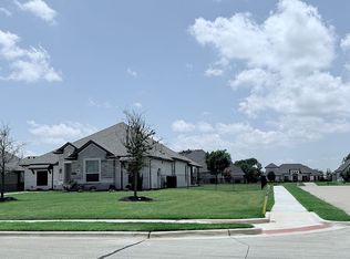 500 River Bank Ct, Granbury, TX 76049