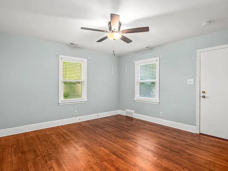 5038 Pinewood Dr — Photo 9