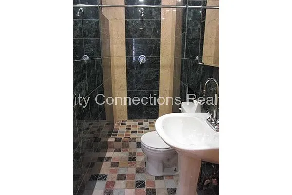 Rented by City Connections Realty | media 30