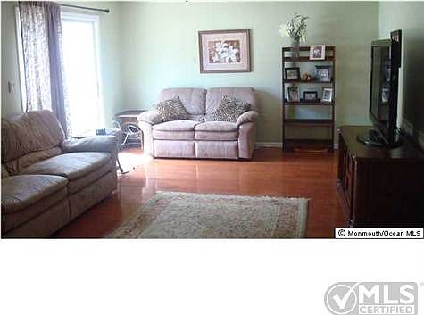 2nd image of 258 Oak Forest Dr