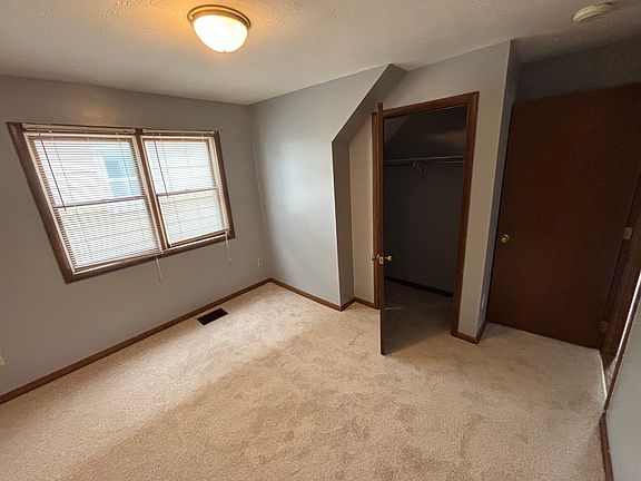 4th image of 91 Mary St #1