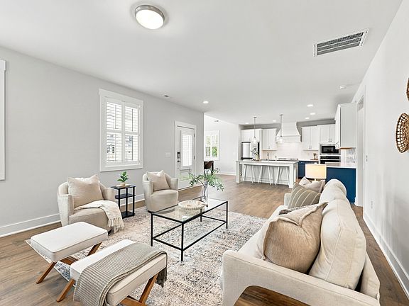 5th image of 268 Mindees Ln