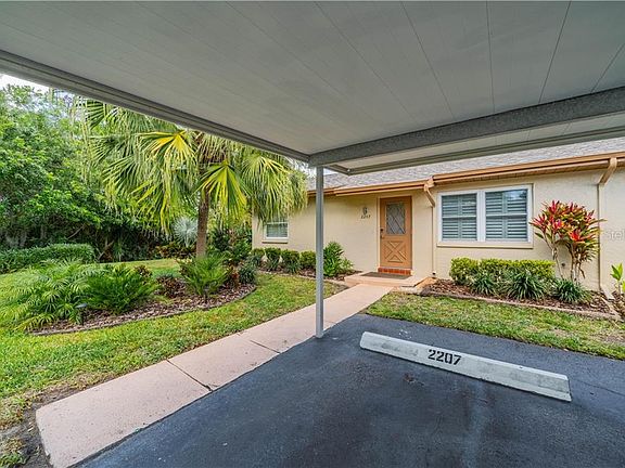 2nd image of 2207 Canterbury Ln #2207