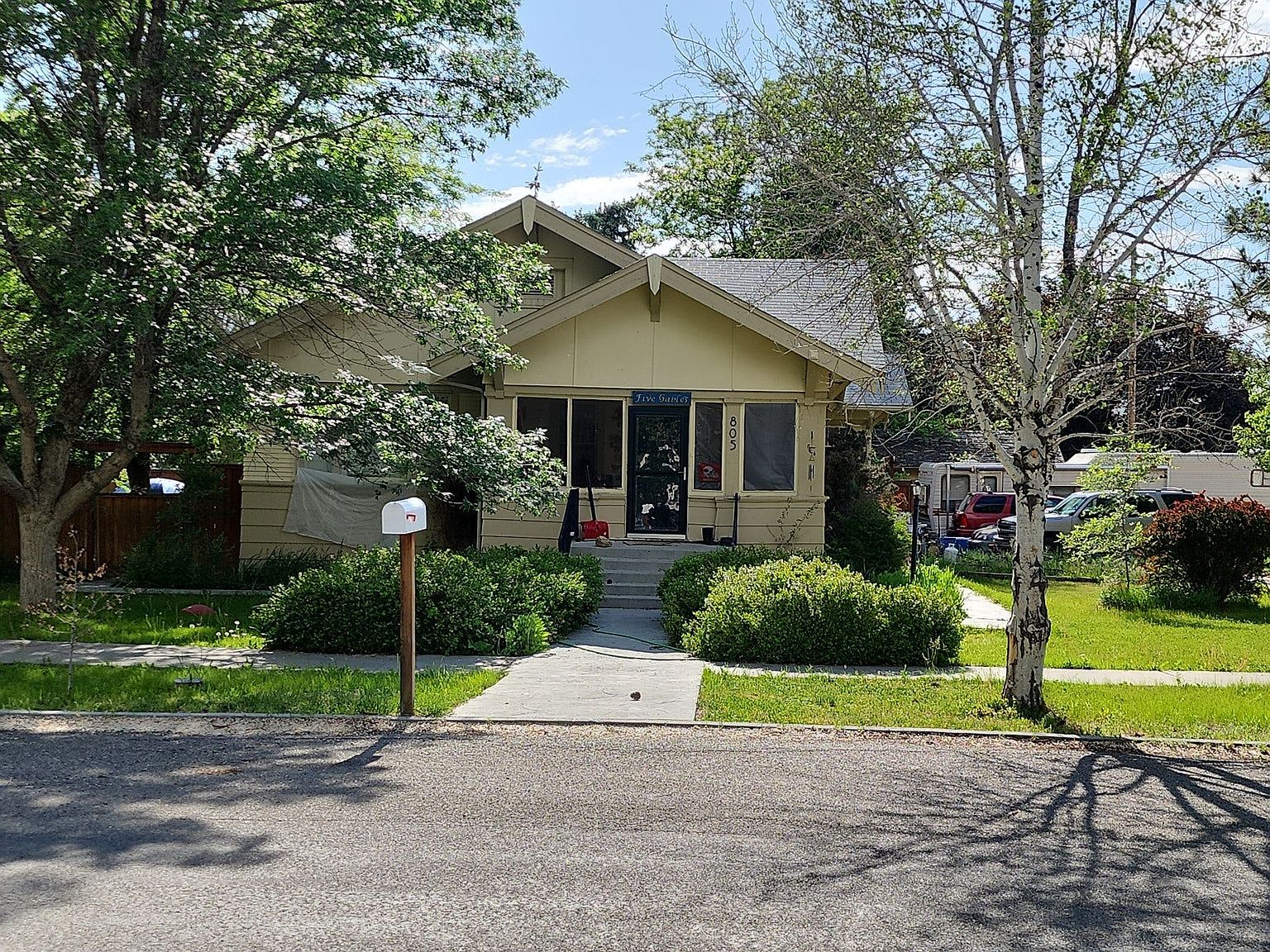 805 Idaho St, Gooding, ID 83330 Zillow