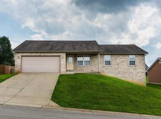 2616 Brookhollow Way, Jeffersonville, IN 47130
