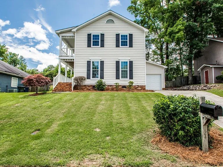124 Moss Creek Dr — Photo 2