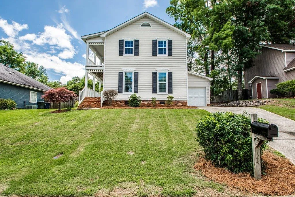 Building Photo - 124 Moss Creek Dr