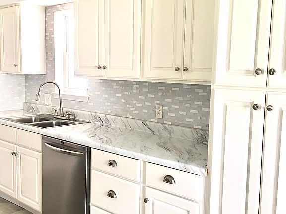 5th image of 3221 S 217 East Ave