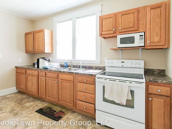 2nd image of 301 N Dill St