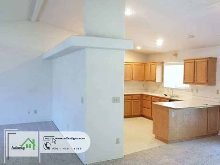 3323 Forest Homes Dr — Photo 4