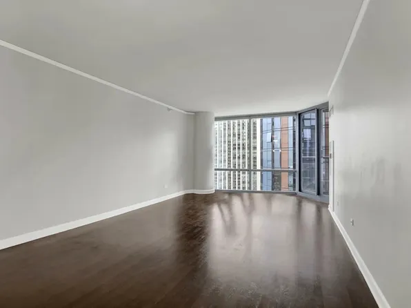 450 E Waterside Dr #P, Chicago, IL 60609