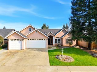 609 Rolling Hills St, Exeter, CA 93221