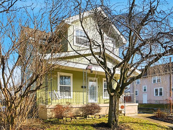 3rd image of 236 E Welch Ave
