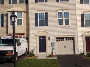 28 S Center St, Hanover, PA 17331