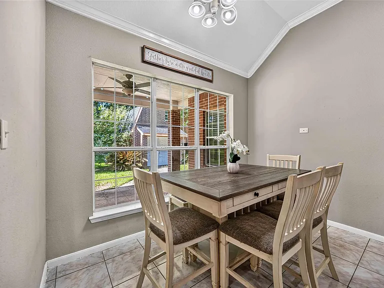 22962 Volga Dr — Photo 10