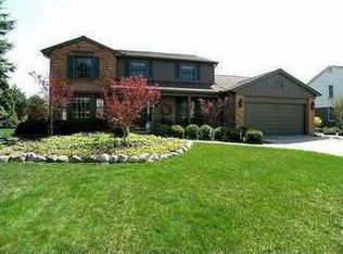1095 Whisper Way Ct, Troy, MI