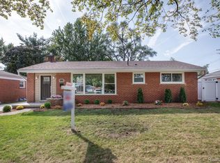 36524 Thinbark St, Wayne, MI 48184