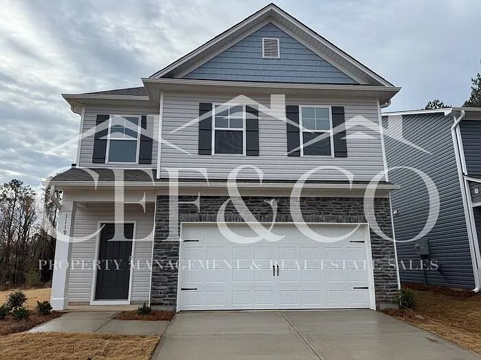 1119 Silverbend Trl — Photo 1