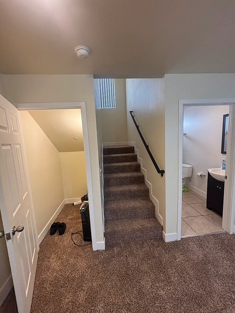 5 bed, 1702 sqft, $4,200 — Photo 4