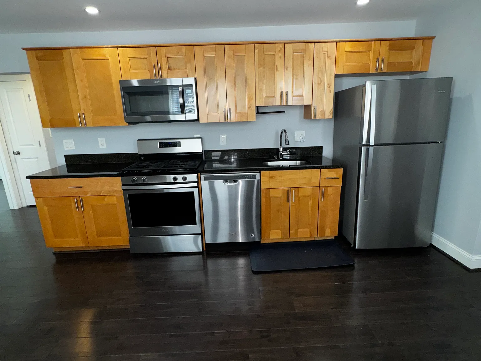 2 bed, 779 sqft, $2,900 — Photo 4