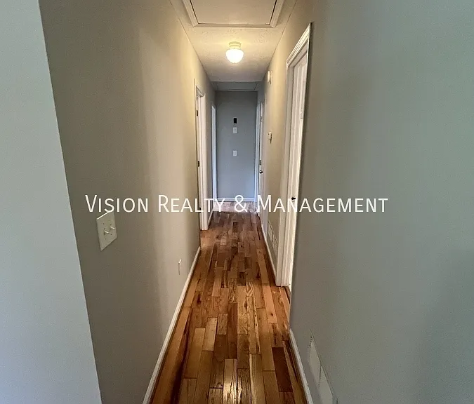 106 Barton Ln — Photo 21
