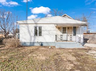 2233 E Reservoir St, Grandview, IL 62702