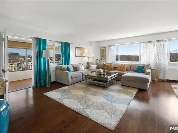 2185 Lemoine #7i, Fort Lee, NJ 07024