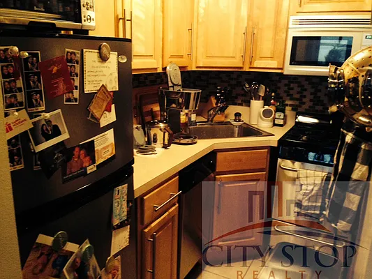 Rented by City Stop Realty | media 10