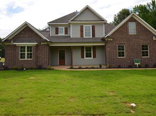 1606 Winningham Dr, Nesbit, MS 38651