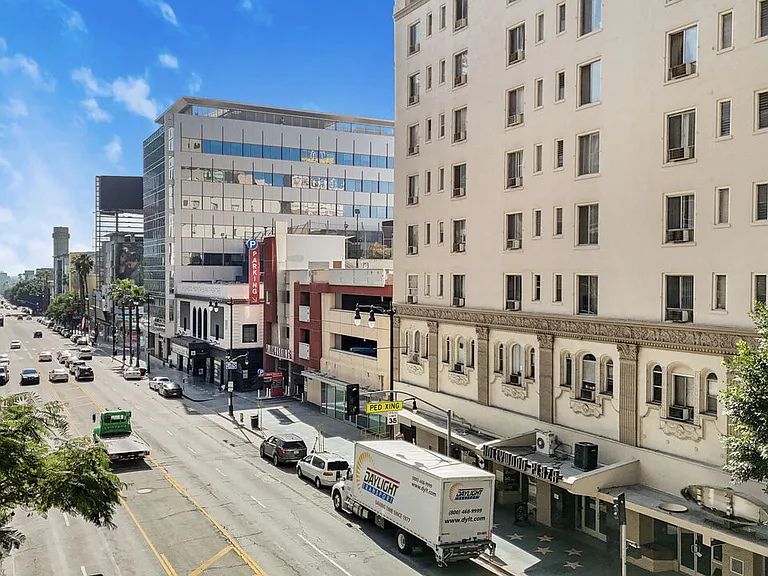 1645 Vine St #1007 — Photo 36