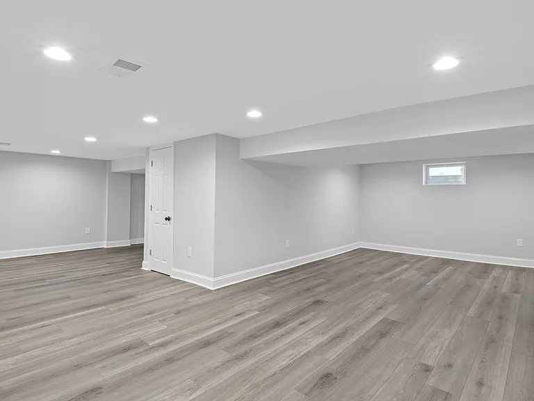 26 Kipling Ave — Photo 16