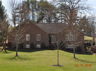 3600 Clubhouse Rd, Somerset, KY 42503