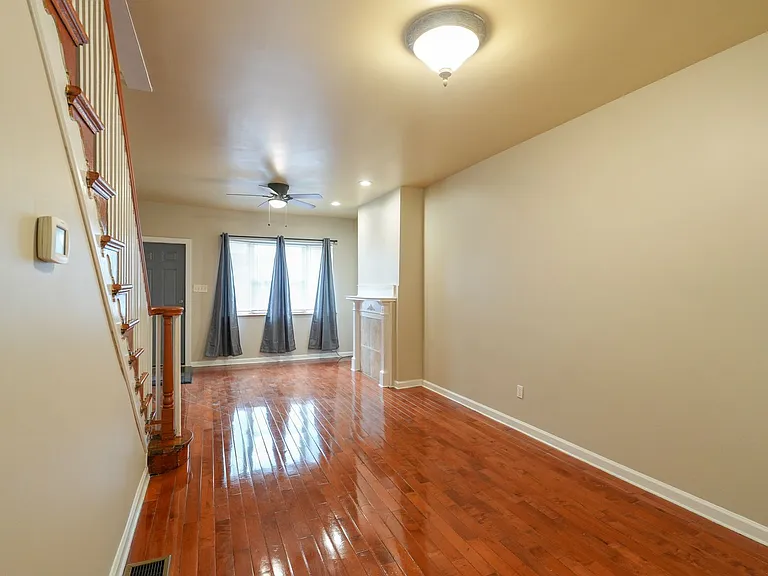 2022 S Opal St — Photo 6