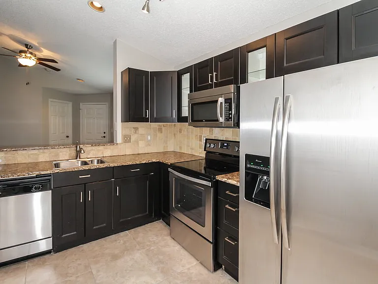 6918 Summer Harbor Ln — Photo 5