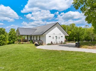 129 Coolidge Rd, La Follette, TN 37766