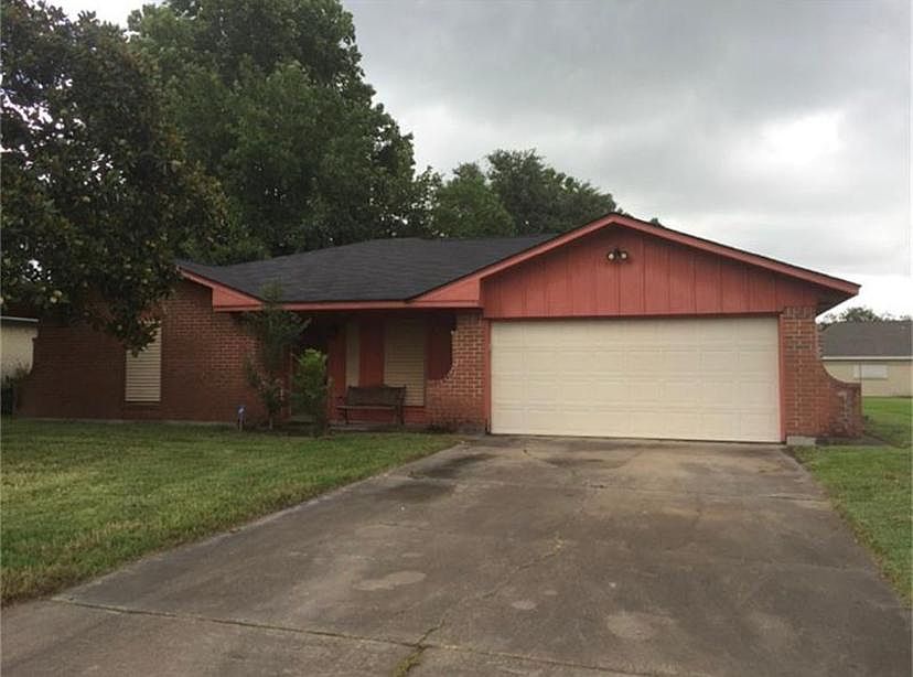 1st image of 7314 Robin Ln