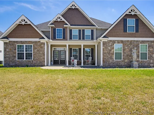1533 Elk Run Dr, Fayetteville, NC 28312