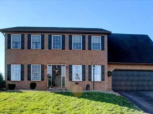 132 Milky Way, Shippensburg, PA 17257