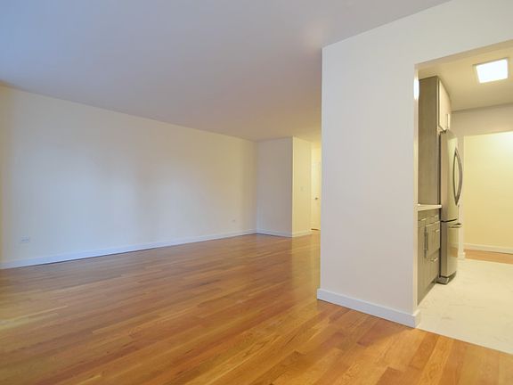 The Grand - Living Room - B Line