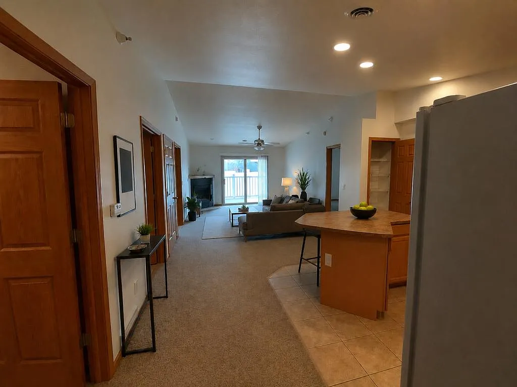 Building Photo - 800 Angel Ct #309