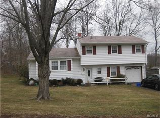 7 Nancy Dr, New City, NY 10956