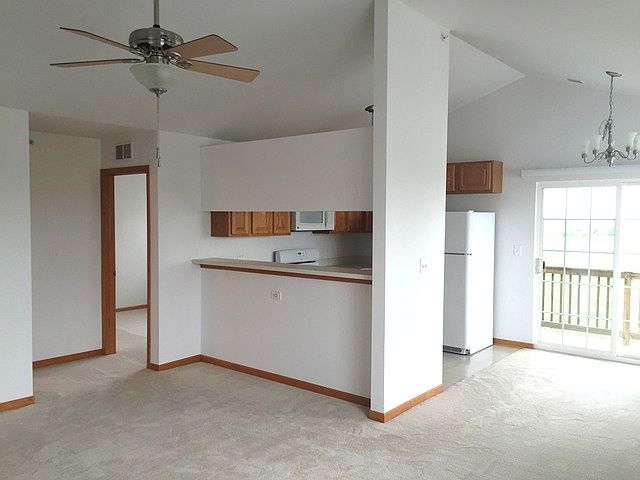 2nd image of 1912 Parkside Dr #1912