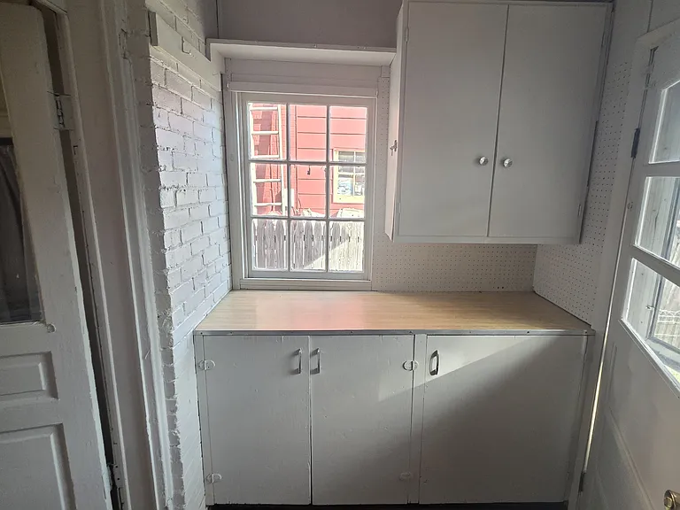 156 S Albemarle St — Photo 17