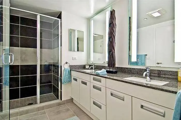 Master Bathroom w/ dual sink
