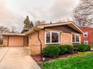 1403 N Vail Ave, Arlington Heights, IL 60004