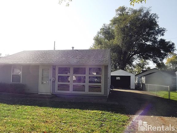 2nd image of 4649 Langley Ave