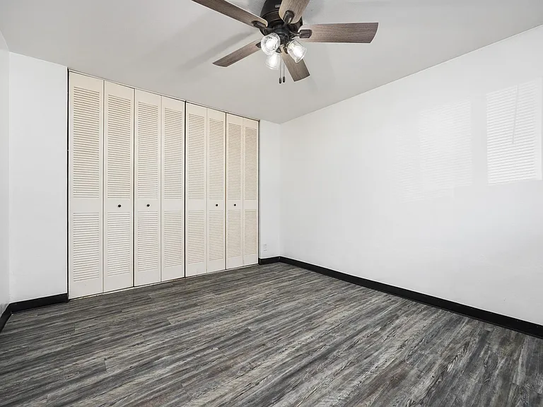 Forest Hills Apartments — Photo 22