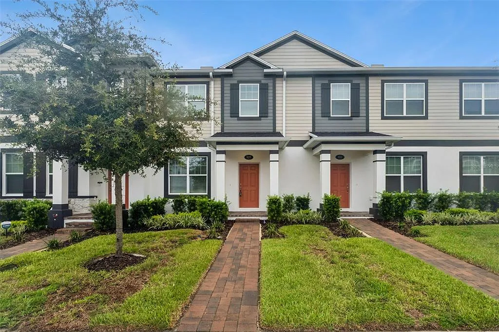 3 bed, 2.5 bath, 1688 sqft, $2,500 — Photo 1